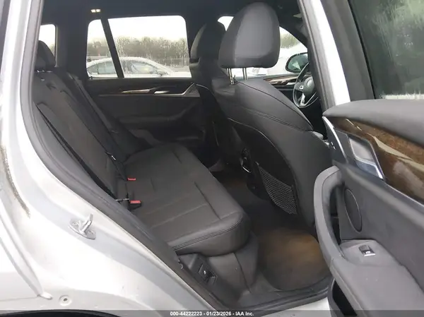 5UXTR9C56KLP92489 2019 BMW X3 - Image 8