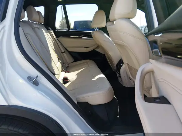 5UXTR9C56KLP95408 2019 BMW X3 - Image 8