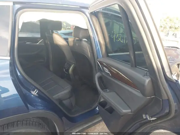 5UXTR9C56KLP96302 2019 BMW X3 - Image 8