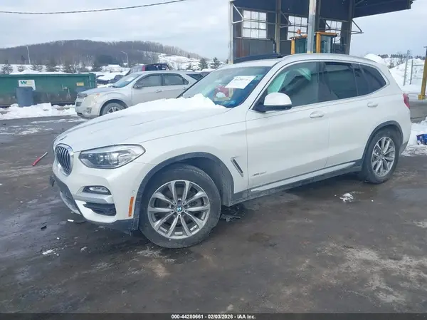 5UXTR9C57JLC68642 2018 BMW X3 - Image 2