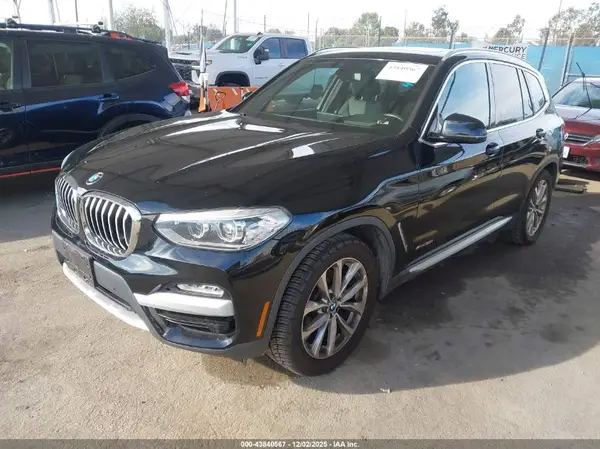 5UXTR9C57JLC73498 2018 BMW X3 - Image 2