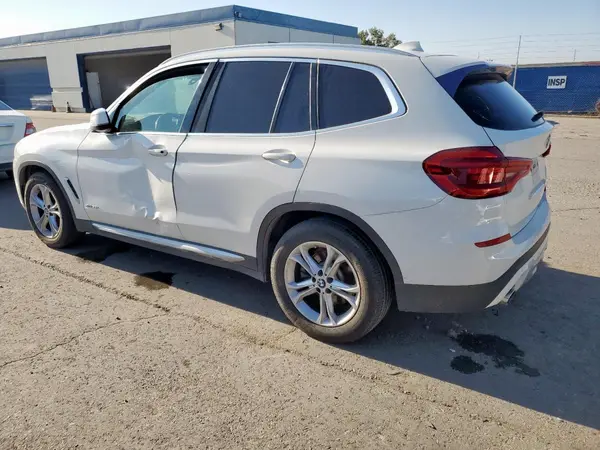 5UXTR9C57JLC76935 2018 BMW X3 - Image 2