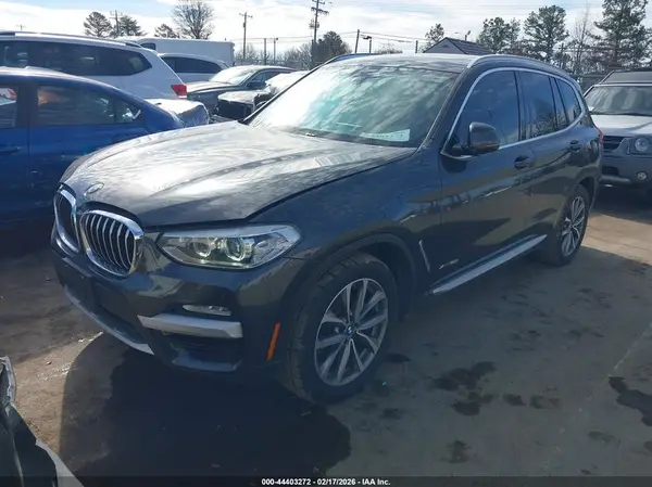 5UXTR9C57JLC78796 2018 BMW X3 - Image 2