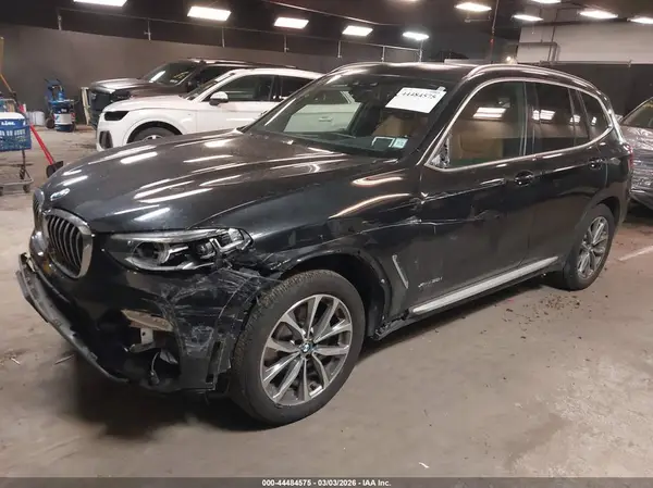 5UXTR9C57JLC83237 2018 BMW X3 - Image 2