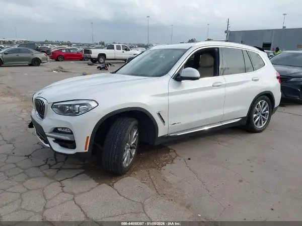 5UXTR9C57JLD57126 2018 BMW X3 - Image 2