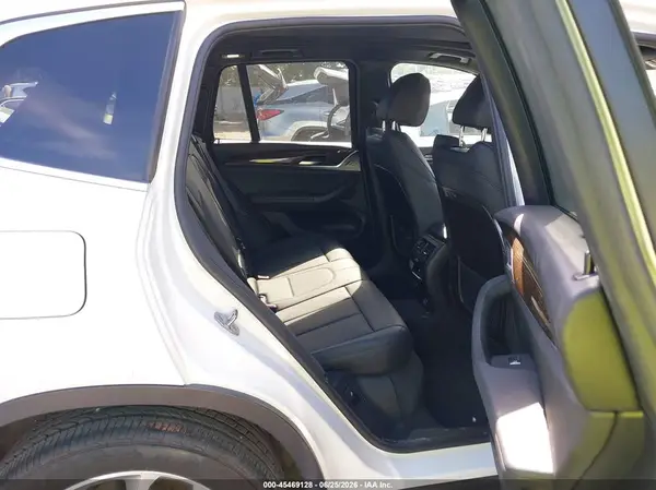 5UXTR9C57JLD72662 2018 BMW X3 - Image 8