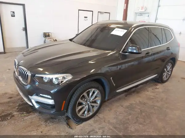 5UXTR9C57KLD93318 2019 BMW X3 - Image 2