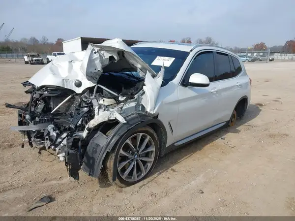 5UXTR9C57KLD99099 2019 BMW X3 - Image 2