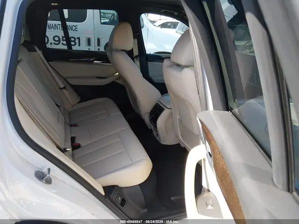 5UXTR9C57KLE13471 2019 BMW X3 - Image 8