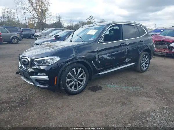 5UXTR9C57KLE15303 2019 BMW X3 - Image 2