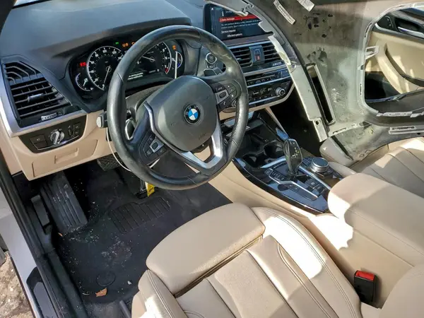 5UXTR9C57KLE15818 2019 BMW X3 - Image 8