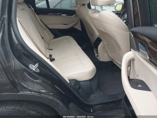 5UXTR9C57KLE17455 2019 BMW X3 - Image 8