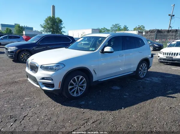 5UXTR9C57KLE18525 2019 BMW X3 - Image 2