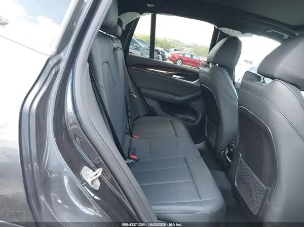 5UXTR9C57KLE19478 2019 BMW X3 - Image 8