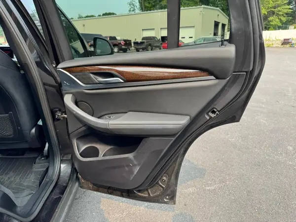 5UXTR9C57KLE20386 2019 BMW X3 - Image 8
