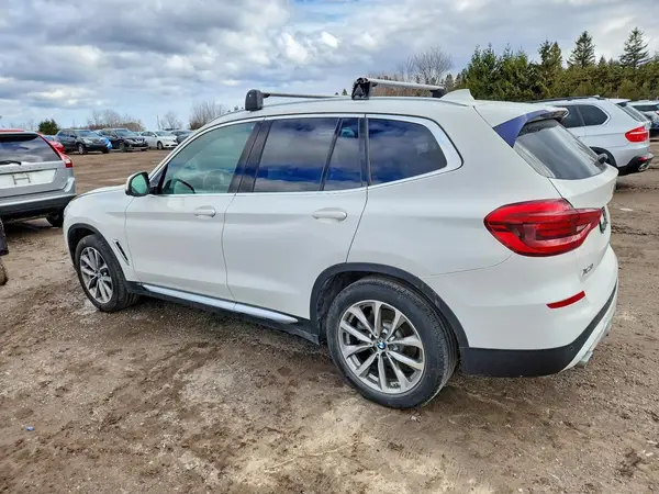 5UXTR9C57KLE21196 2019 BMW X3 - Image 2