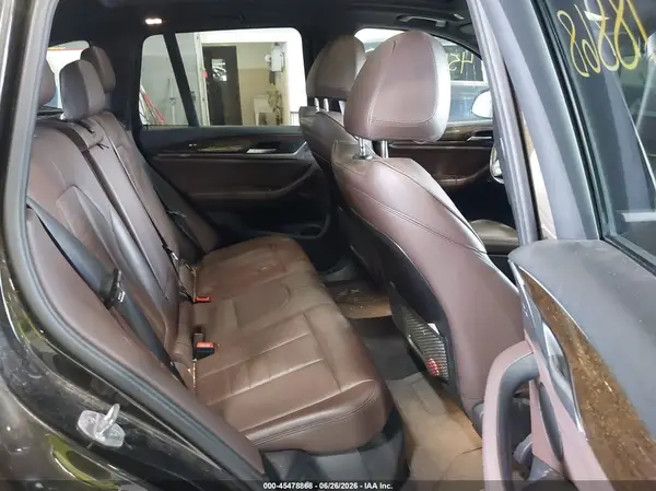 5UXTR9C57KLE21277 2019 BMW X3 - Image 8