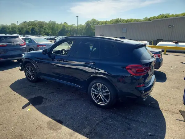 5UXTR9C57KLP82943 2019 BMW X3 - Image 2