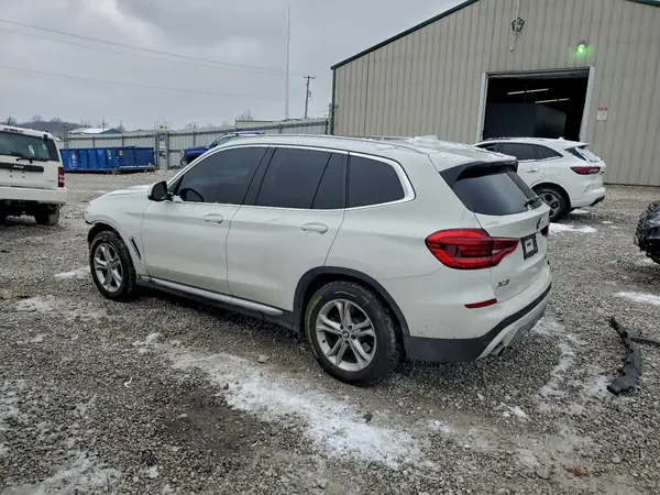 5UXTR9C57KLP95160 2019 BMW X3 - Image 2