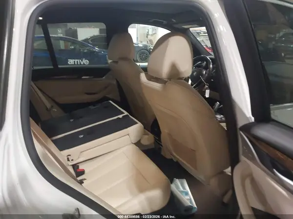 5UXTR9C57KLP97328 2019 BMW X3 - Image 8