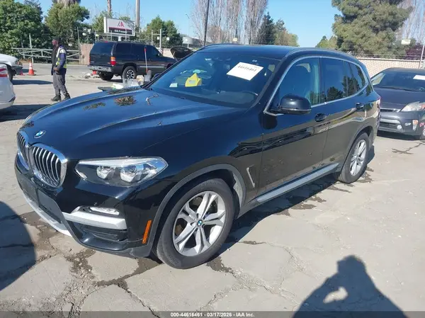 5UXTR9C57KLR06130 2019 BMW X3 - Image 2