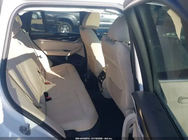 5UXTR9C57KLR07049 2019 BMW X3 - Image 8