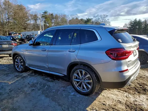 5UXTR9C57KLR08167 2019 BMW X3 - Image 2