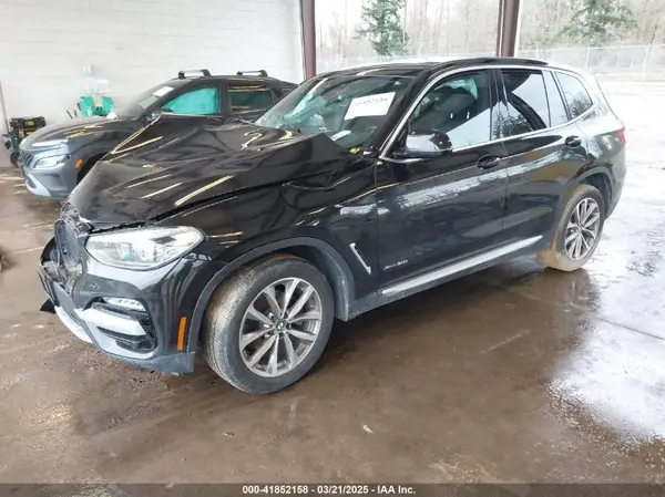 5UXTR9C58JLC76989 2018 BMW X3 - Image 2