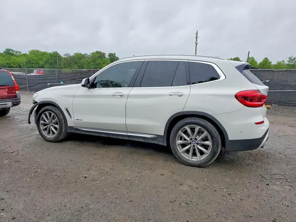 5UXTR9C58JLC79780 2018 BMW X3 - Image 2