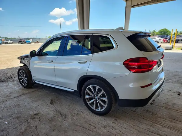 5UXTR9C58JLD57300 2018 BMW X3 - Image 2