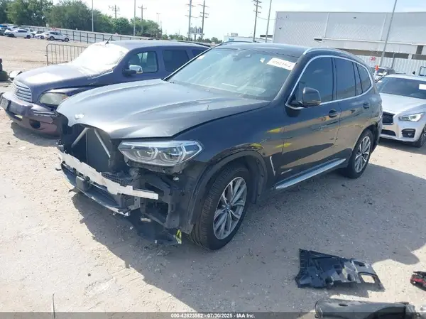 5UXTR9C58JLD59256 2018 BMW X3 - Image 2