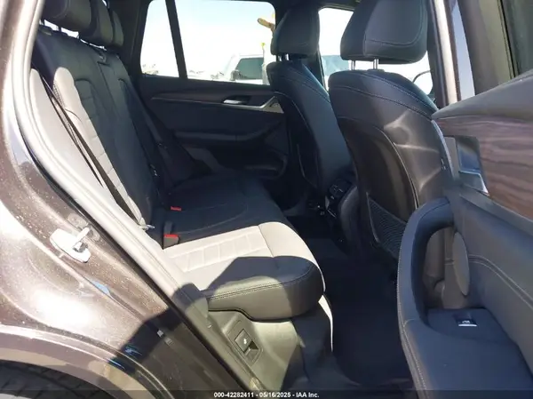 5UXTR9C58JLD59743 2018 BMW X3 - Image 8