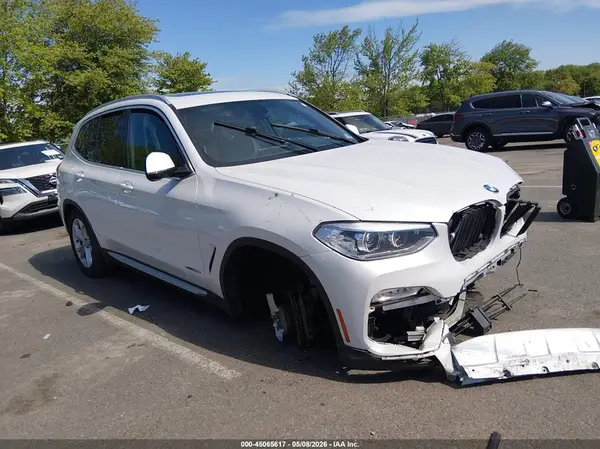 5UXTR9C58JLD61119 2018 BMW X3 - Image 1