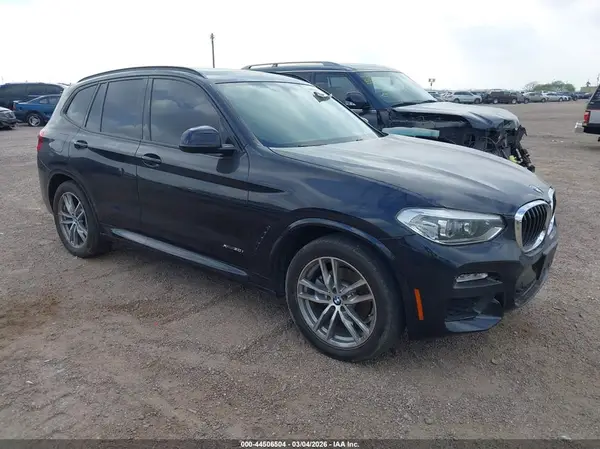 5UXTR9C58JLD65915 2018 BMW X3 - Image 1