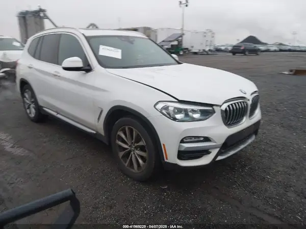 5UXTR9C58KLD96857 2019 BMW X3 - Image 1