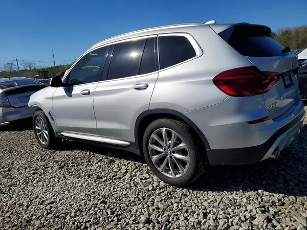 5UXTR9C58KLE11390 2019 BMW X3 - Image 2