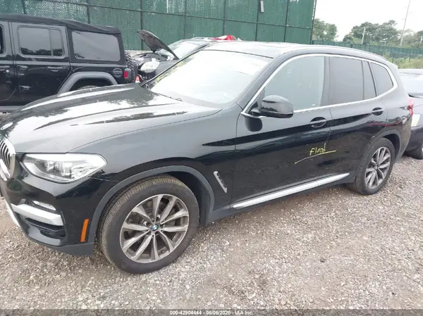 5UXTR9C58KLE12247 2019 BMW X3 - Image 2