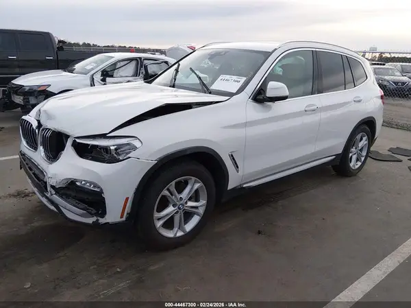 5UXTR9C58KLE13432 2019 BMW X3 - Image 2