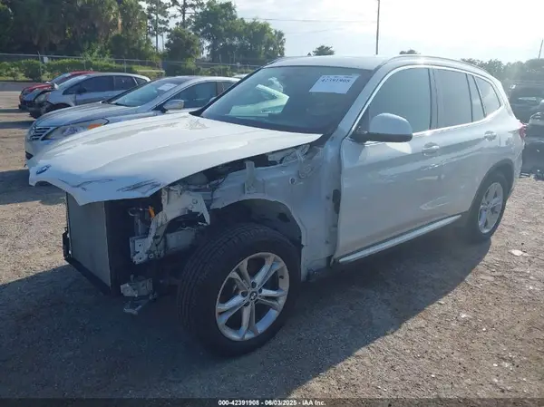 5UXTR9C58KLE14869 2019 BMW X3 - Image 2