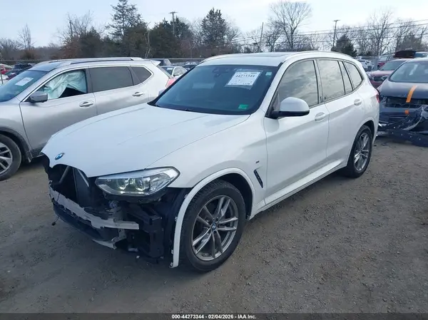 5UXTR9C58KLE17836 2019 BMW X3 - Image 2
