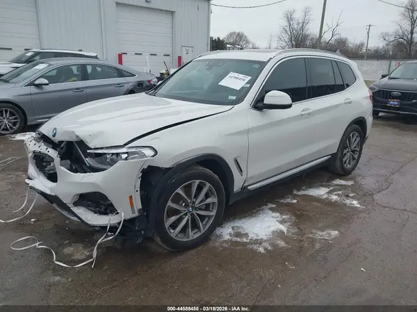 5UXTR9C58KLE18338 2019 BMW X3 - Image 2
