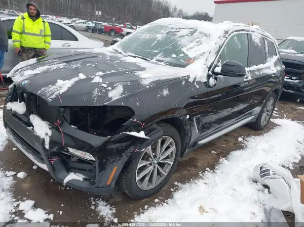 5UXTR9C58KLP82854 2019 BMW X3 - Image 2