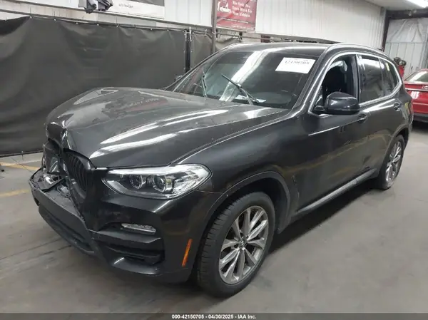 5UXTR9C58KLP91960 2019 BMW X3 - Image 2