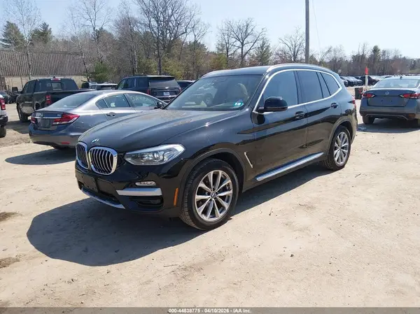 5UXTR9C58KLP93014 2019 BMW X3 - Image 2