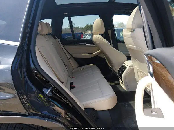5UXTR9C58KLP93014 2019 BMW X3 - Image 8