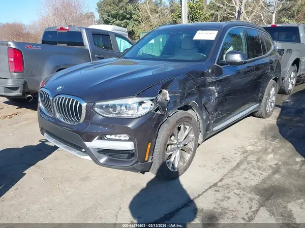 5UXTR9C58KLR04404 2019 BMW X3 - Image 2