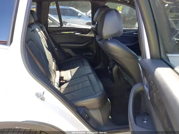 5UXTR9C59JLC69579 2018 BMW X3 - Image 8