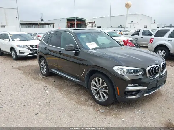 5UXTR9C59JLC73115 2018 BMW X3 - Image 1