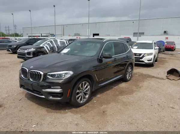 5UXTR9C59JLC73115 2018 BMW X3 - Image 2