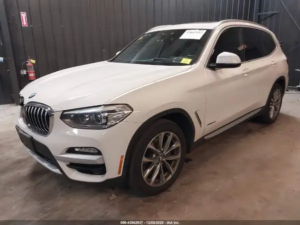 5UXTR9C59JLC74782 2018 BMW X3 - Image 2